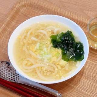 かき卵ワカメうどん☆白だしと冷凍うどんでお手軽に